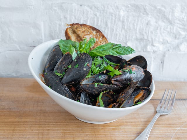Hollander Maine Bowl of Mussels.