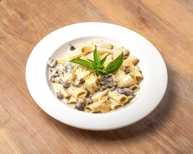 Black Pepper Cream Rigatoni.